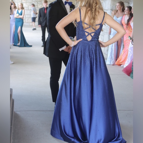 Ellie Wilde Prom Dress - Picture 2 of 16